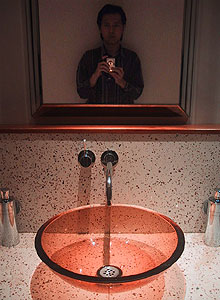 20031023-equinox-loo.jpg