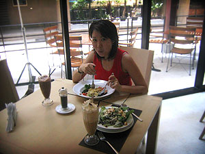 20050429-bangkok25-ted.jpg