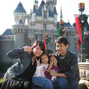 Thepans at Hong Kong Disneyland! This has got to be the cutest family photo yet.