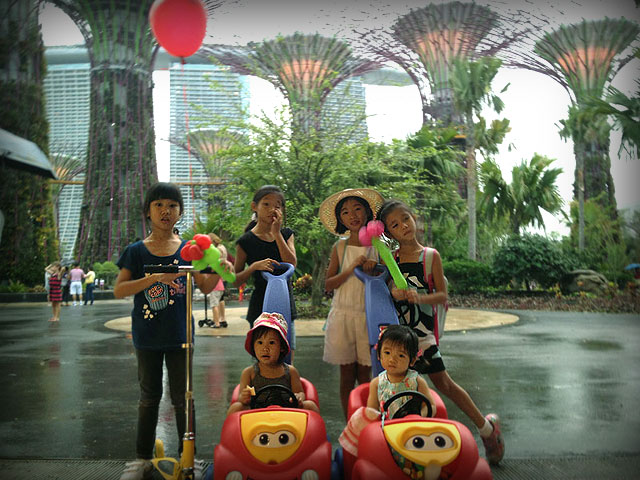 20120707_gardensbythebay3 The kiddos