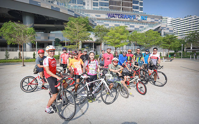 Cafe Bike Crawl at Waterway Point